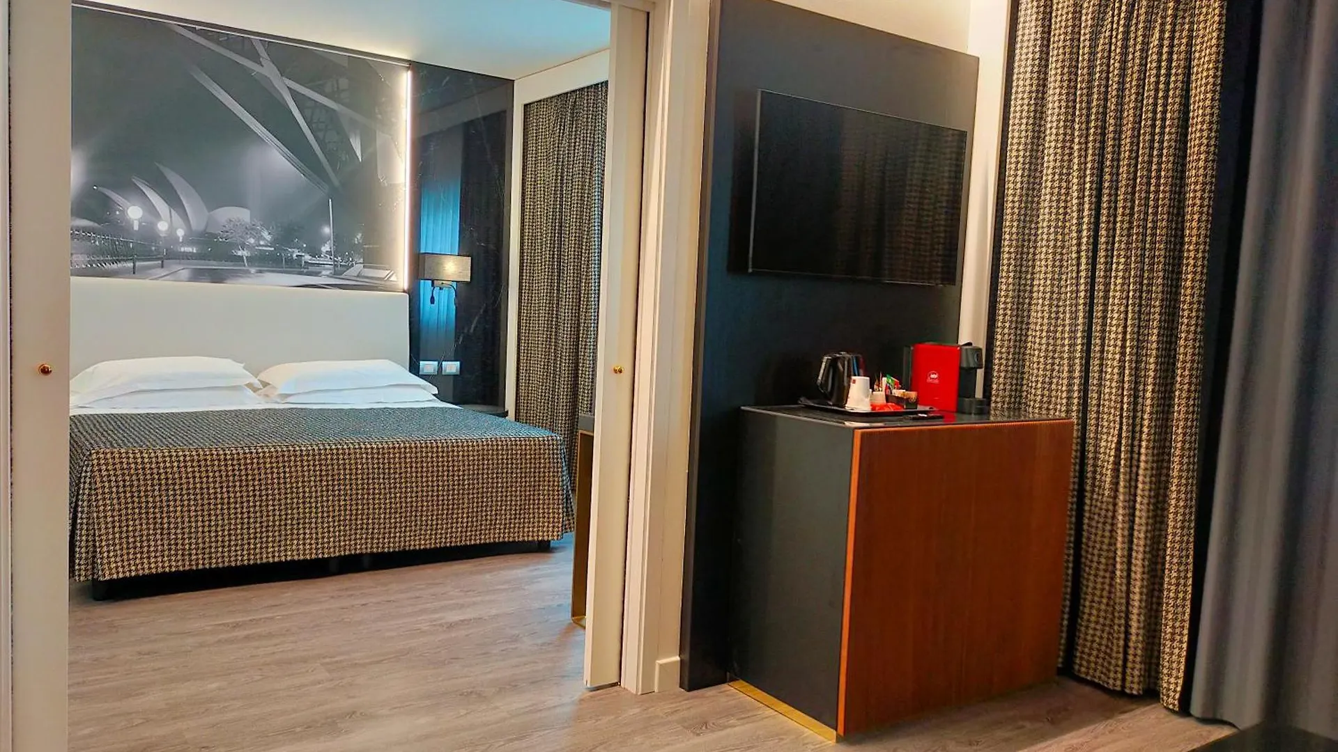The Sydney Hotel Болонья