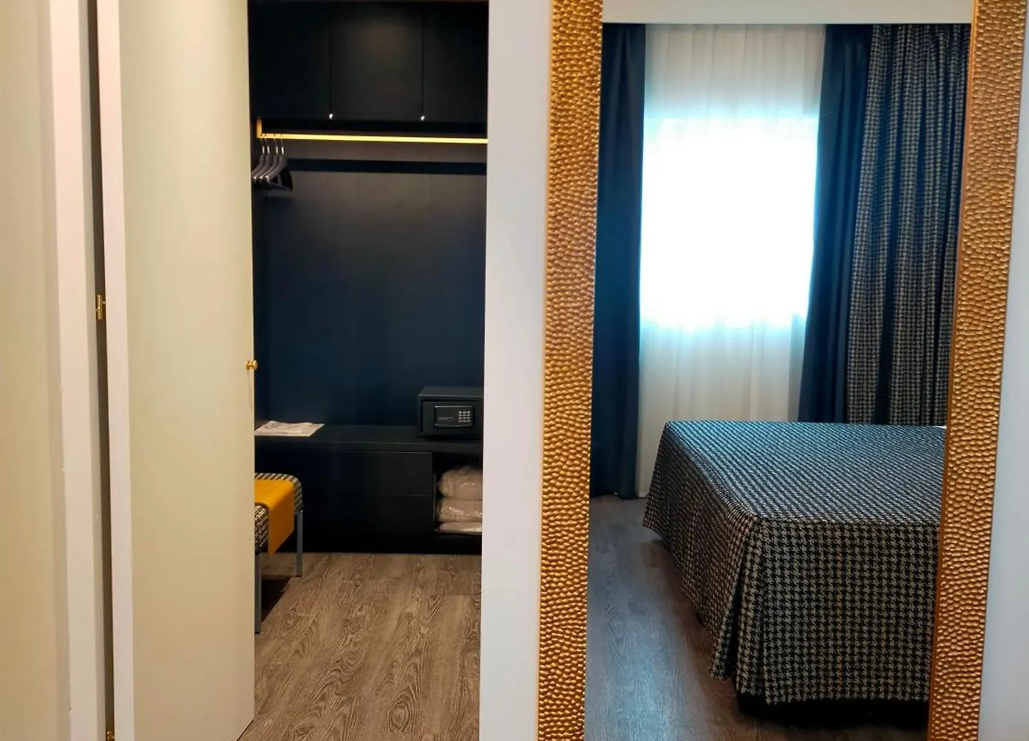 The Sydney Hotel Bolonia 4*,  Włochy