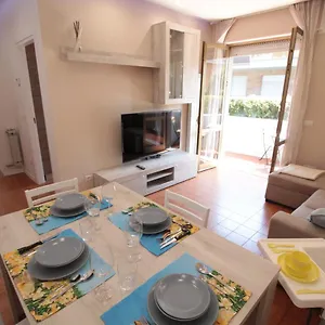 House, 300 M Dal Mare, Appartement Marina di Massa
