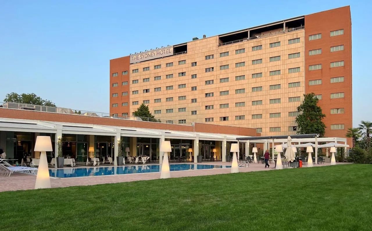 The Sydney Hotel Bologne