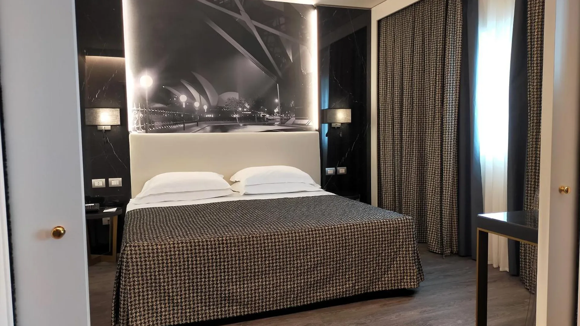 The Sydney Hotel Bologna